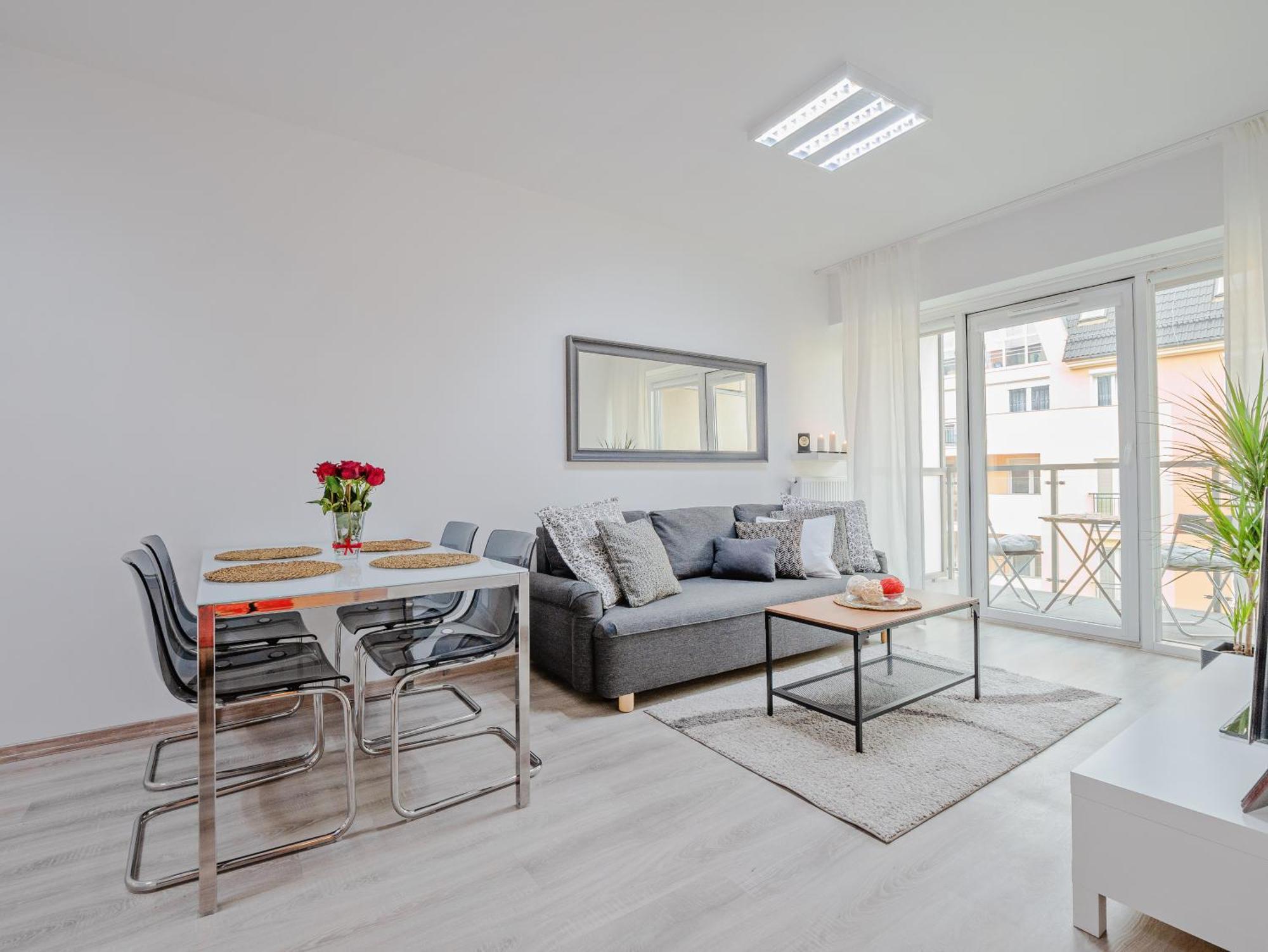 Apartamenty Homely Place Serce Poznania - Stary Rynek - Parking Apartment