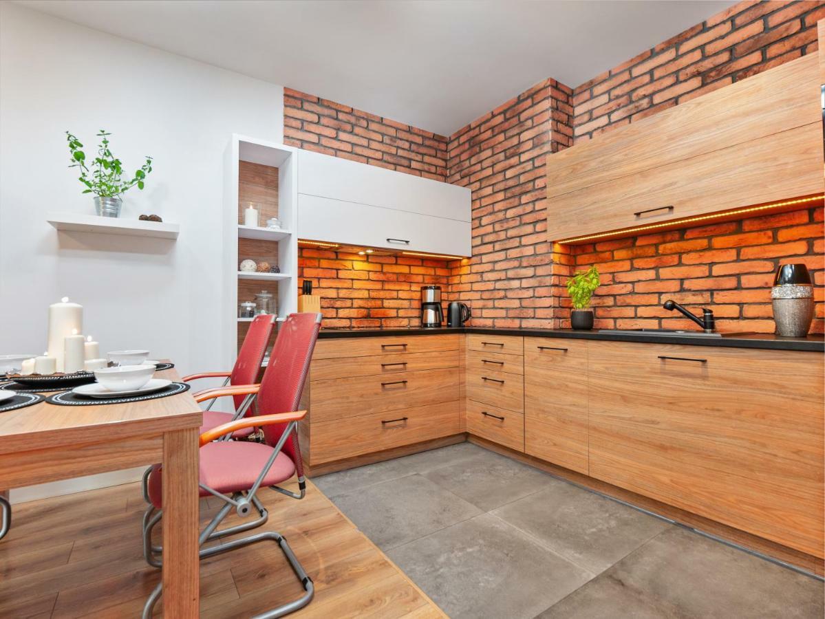 Apartamenty Homely Place Serce Poznania - Stary Rynek - Parking Poznan