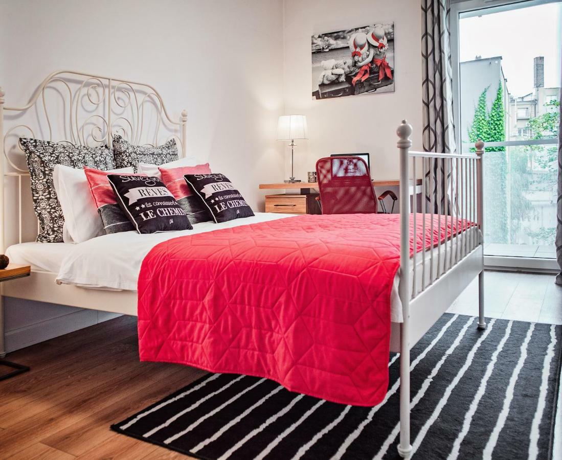 Apartamenty Homely Place Serce Poznania - Stary Rynek - Parking Apartment *