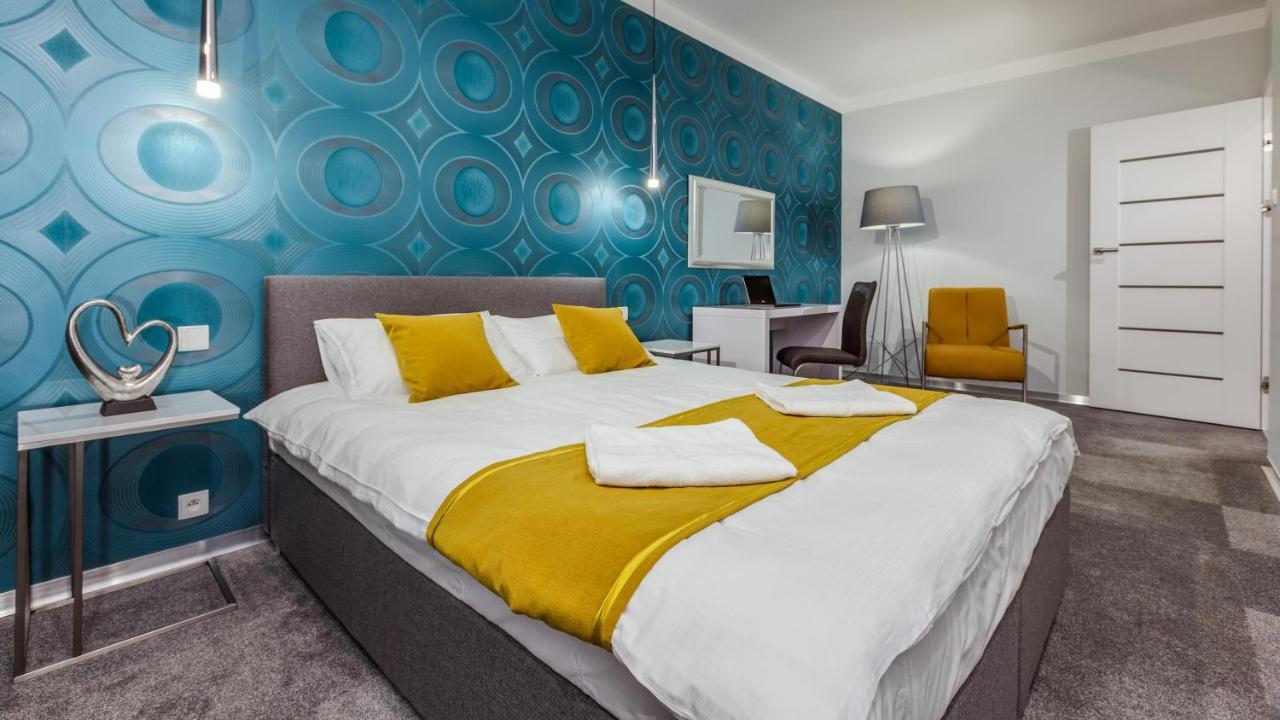 Apartamenty Homely Place Serce Poznania - Stary Rynek - Parking Apartment *